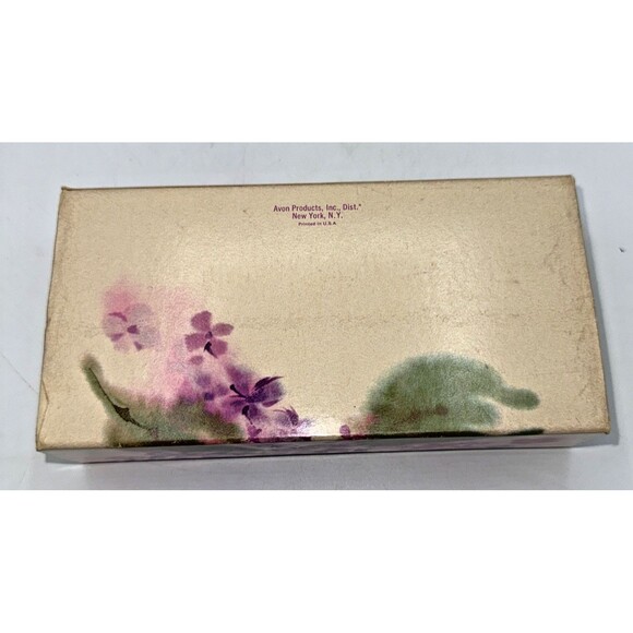 Vintage Avon Lilac Cake Perfumed Soaps Set of 3 Guest Soap Decorative Soap - Picture 8 of 8